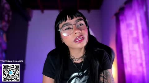 Sara online show from June 9, 5:02 pm