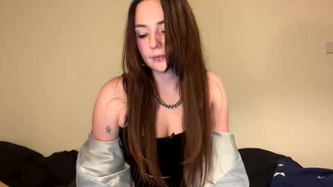 Snapshot of ghostpetal chatting on March 21, 11:52 pm ghostpetal online show from March 21, 11:52 pm