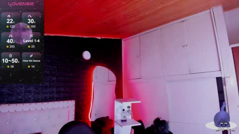 Allison  online show from December 12, 11:14 pm