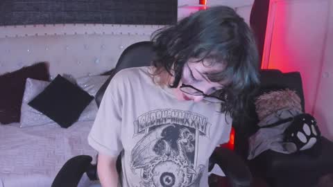 Allison  online show from January 18, 8:09 pm