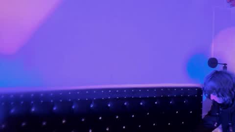 Allison  online show from September 30, 4:12 pm