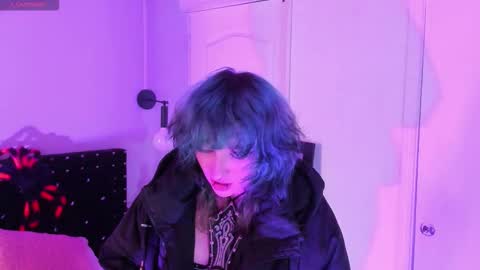 Allison  online show from October 20, 8:09 pm