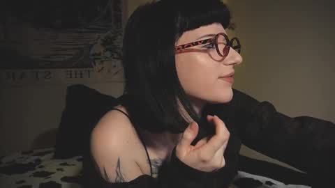 Snapshot of ghoticspectre chatting on January 17, 5:05 pm ghoticspectre online show from January 17, 5:05 pm