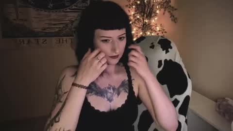 ghoticspectre online show from June 9, 1:23 pm
