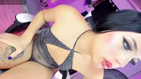 Snapshot of gia21xxx chatting on April 26, 3:10 pm Gia Ferrara online show from April 26, 3:10 pm