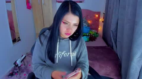 Snapshot of gia_contii chatting on December 20, 12:41 am giaaaa online show from December 20, 12:41 am