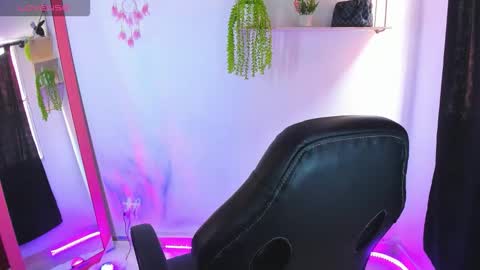 Snapshot of gia_contii chatting on September 9, 5:56 pm giaaaa online show from September 9, 5:56 pm