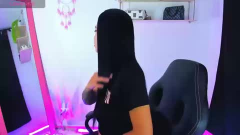 Snapshot of gia_contii chatting on September 16, 11:28 pm giaaaa online show from September 16, 11:28 pm