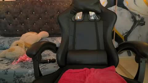 Gia online show from March 28, 3:28 am