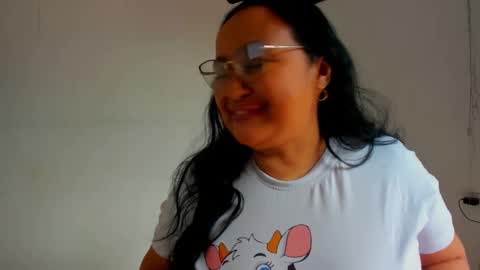 nahomi online show from March 8, 2:08 pm