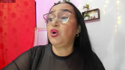 nahomi online show from December 13, 10:15 pm