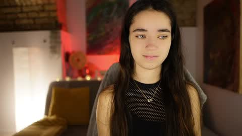 Snapshot of gia_paige18 chatting on December 8, 9:35 am Gia Paige18 online show from December 8, 9:35 am