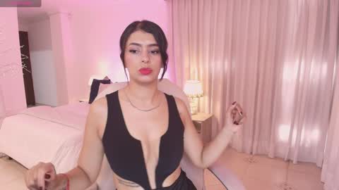 Snapshot of gia_watsonn chatting on December 14, 7:14 pm Gia online show from December 14, 7:14 pm