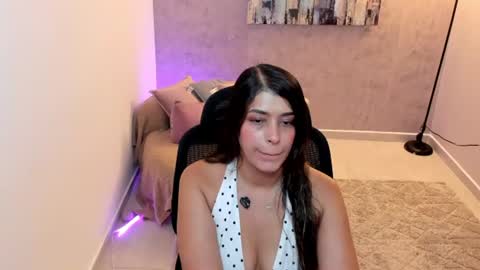 Snapshot of gia_watsonn chatting on June 25, 6:23 pm Gia online show from June 25, 6:23 pm