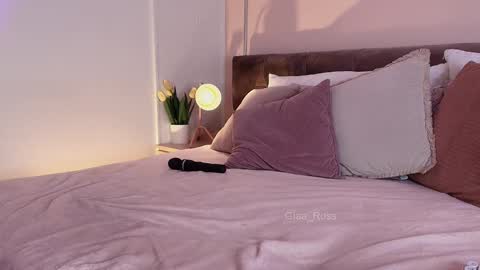 Gia online show from February 19, 3:16 pm