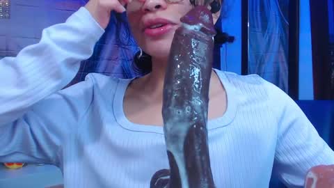 giaa rossi online show from April 28, 2:21 am