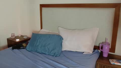 Gianella  online show from March 22, 2:04 am