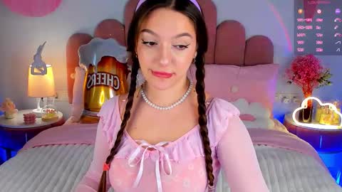 Snapshot of giacale chatting on September 22, 12:18 pm Gia online show from September 22, 12:18 pm