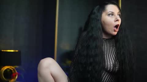  Gia  online show from February 12, 9:43 pm