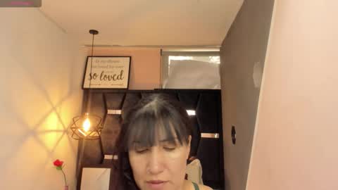 G I A  FOX online show from November 2, 1:24 pm