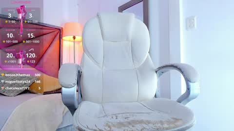 Gia  online show from December 21, 8:43 pm