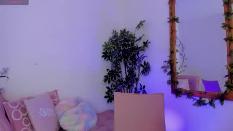 Snapshot of giafu chatting on November 12, 6:19 pm Gia online show from November 12, 6:19 pm