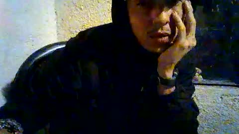 Snapshot of giancrivelli04 chatting on May 28, 9:06 am giancrivelli04 online show from May 28, 9:06 am