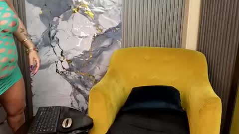   online show from March 6, 10:01 am