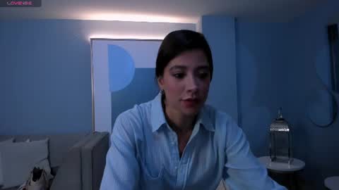 Snapshot of giannawatson chatting on June 11, 2:53 am online show from June 11, 2:53 am