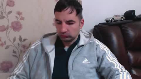 Snapshot of gianni_lion chatting on March 28, 10:48 am Gianni online show from March 28, 10:48 am