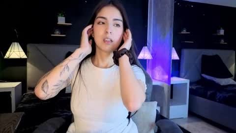 Snapshot of giapearl2 chatting on November 3, 2:40 pm Gia online show from November 3, 2:40 pm