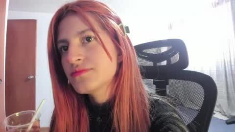 Snapshot of giaroussel chatting on May 7, 1:49 pm GiaRoussel online show from May 7, 1:49 pm