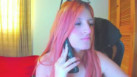 Snapshot of giaroussel chatting on June 18, 3:49 pm GiaRoussel online show from June 18, 3:49 pm