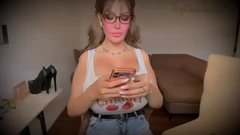 Snapshot of giftedgirl4u chatting on July 13, 1:08 am Ms. Abby - IF YOU DEMAND I DEMAND ASWELL- online show from July 13, 1:08 am