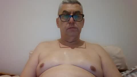 gigi1970 online show from December 25, 8:17 pm