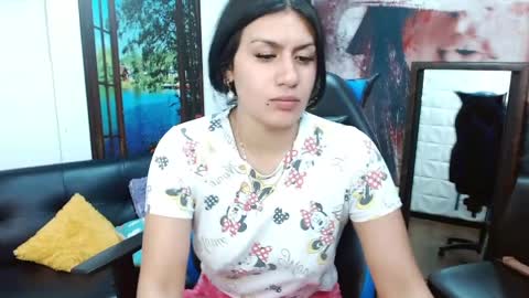 Snapshot of gigi_gilt_ chatting on April 5, 4:59 pm Gigi 3 online show from April 5, 4:59 pm