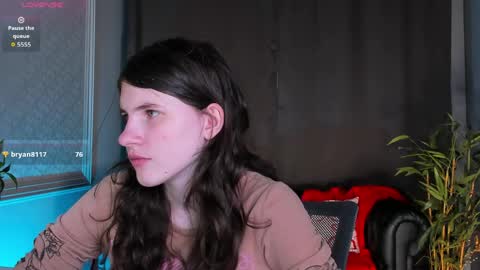 gigi_myav online show from June 6, 4:23 pm