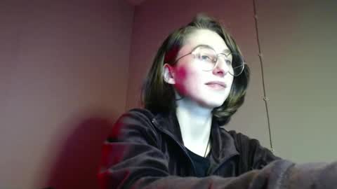 Gigi online show from February 17, 9:43 pm