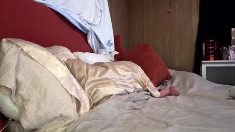 gigibankit2025 online show from April 9, 5:07 am