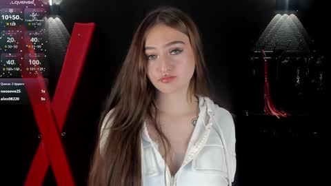 Snapshot of gigii_hadiidd chatting on January 24, 4:06 pm Gisel online show from January 24, 4:06 pm