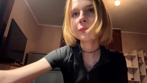 Molly online show from October 7, 7:11 pm