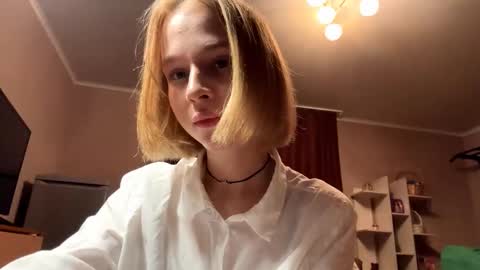 Molly online show from October 8, 7:44 pm