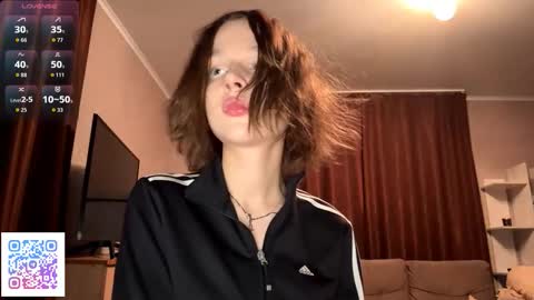 Molly online show from December 5, 7:54 pm