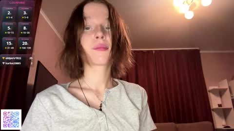 Molly online show from December 13, 7:53 pm