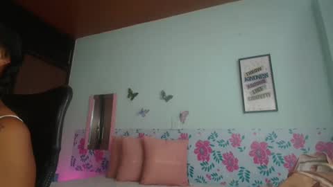 Snapshot of gigimiler8 chatting on September 25, 8:45 pm Sharlotte online show from September 25, 8:45 pm