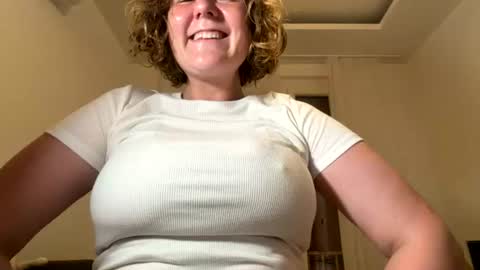gigireine  online show from July 27, 9:33 pm