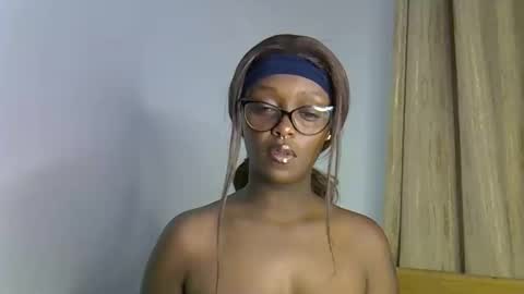 Gigi online show from February 7, 3:21 am