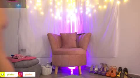 Snapshot of giiadior1 chatting on October 27, 11:58 am GiiaDior online show from October 27, 11:58 am