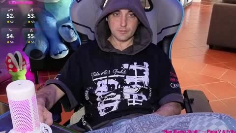 Snapshot of gil_gamesh2nd chatting on March 31, 6:25 am Mirko online show from March 31, 6:25 am