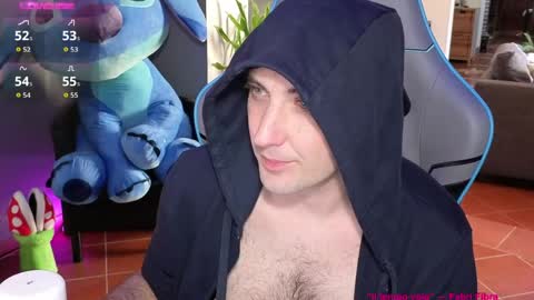 Snapshot of gil_gamesh2nd chatting on April 25, 6:49 am Mirko online show from April 25, 6:49 am